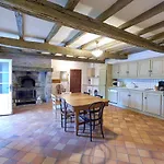 Chateau De Mazelieres Bed & Breakfast *
