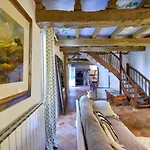 Chateau De Mazelieres Bed & Breakfast