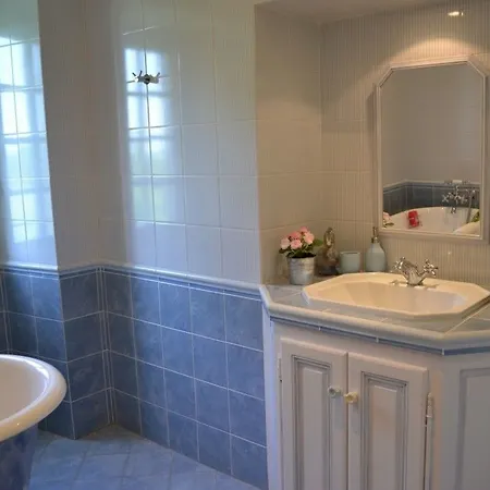 Chateau De Mazelieres * Espiens