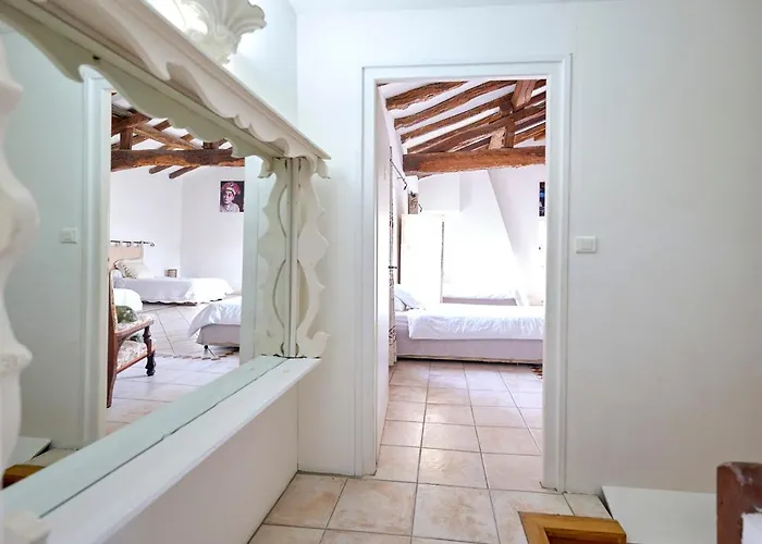 Chateau De Mazelieres B&B