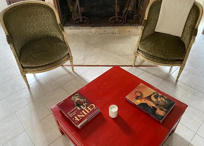 Chateau De Mazelieres