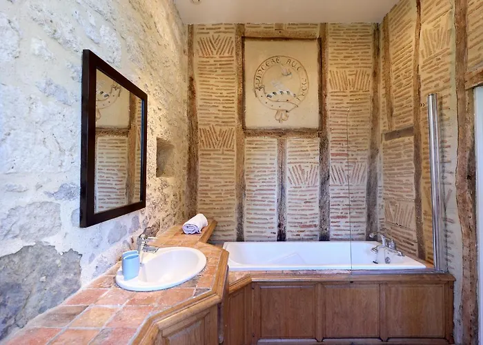 Chateau De Mazelieres