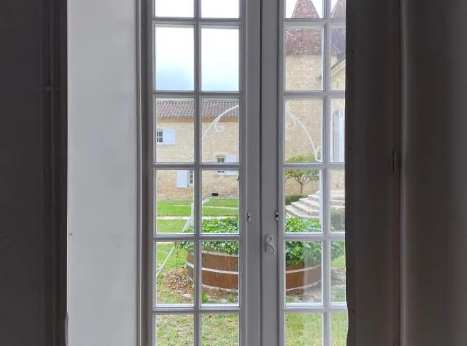 Chateau De Mazelieres * Espiens