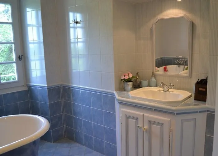 Chateau De Mazelieres * Espiens