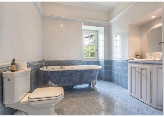 Chateau De Mazelieres * Espiens